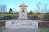 facelusinedesemauxunjardinpublicetlcestlastatuedefrdricbapterossesgalementdirigeantdelusine_small.jpg