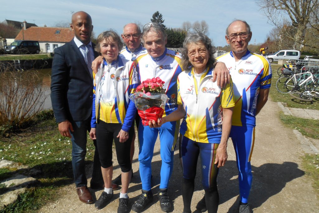 soufianesankhonadjointauxsportstrsprochedesassociationssportivesorlanaisesiciencompagniedelaspttorlans.jpg