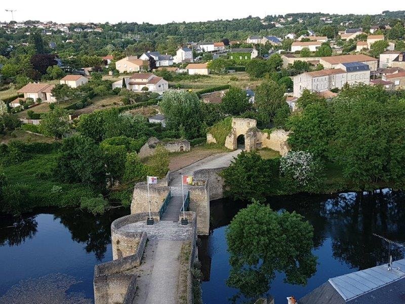 thouars.jpg