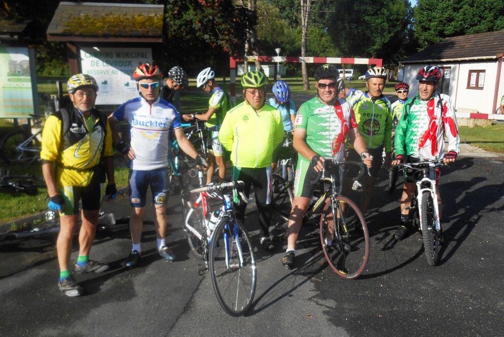 maisgrcelappuiduclubcyclodelevrouxnousavonspuysjournerungrandmercivousetenparticulier.jpg