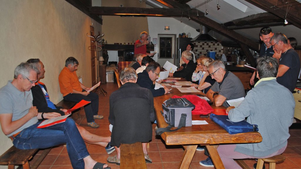 aprsunbonrepasjeanclaudenousprsenteraleprogrammeduwe4bouclesdenviron50kmsavecpossibilitdecouperpourdesparcoursde35kmsbonneide.jpg